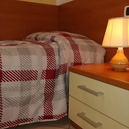 Eli's House In Sul Garda Daire Bardolino